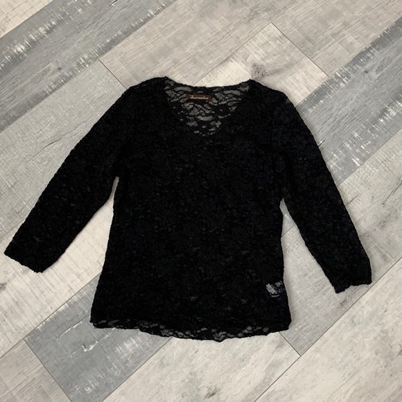 NWOT Surrealist mesh top - Picture 6 of 9